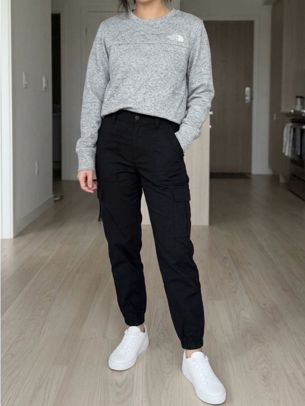 The North Face Women’s Heather Gray Crew Sweatshirt